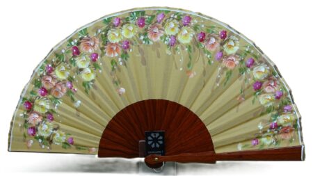 Abanico de colores beige